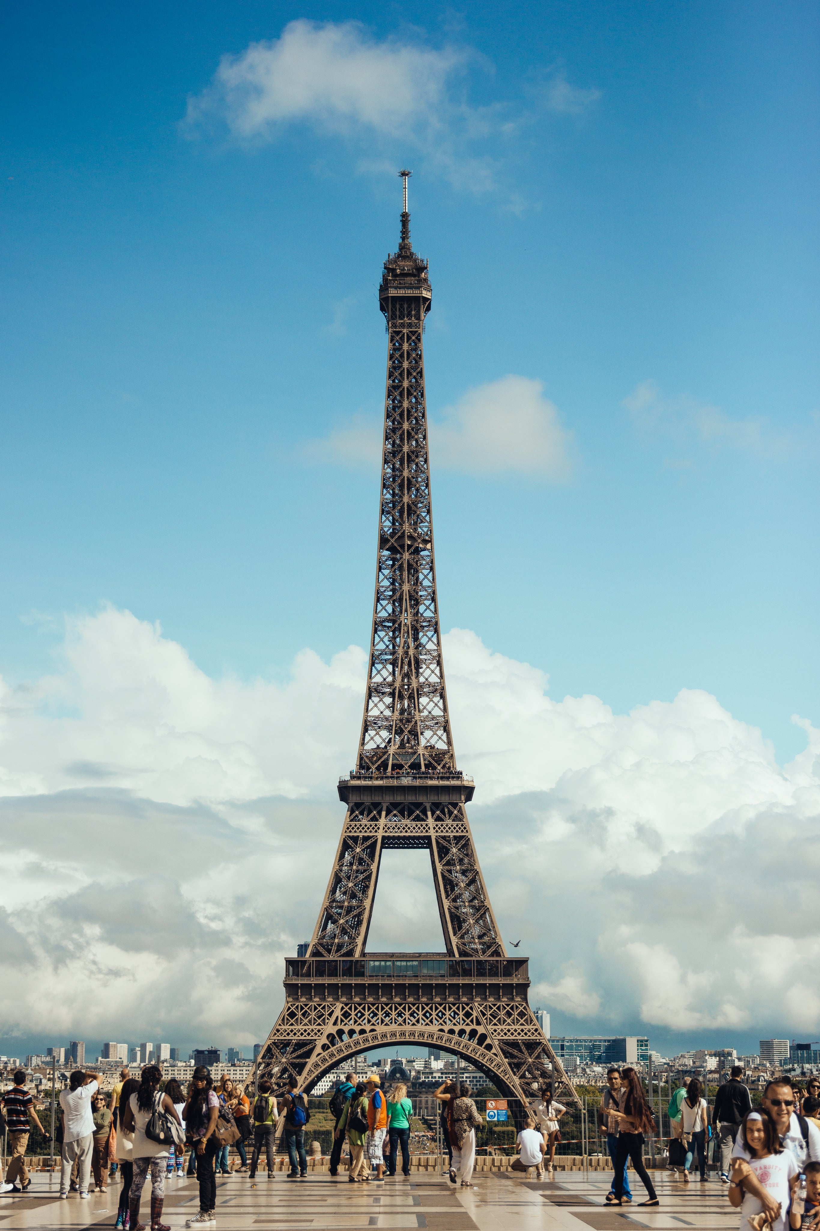 files/the-eiffel-tower-paris.jpg